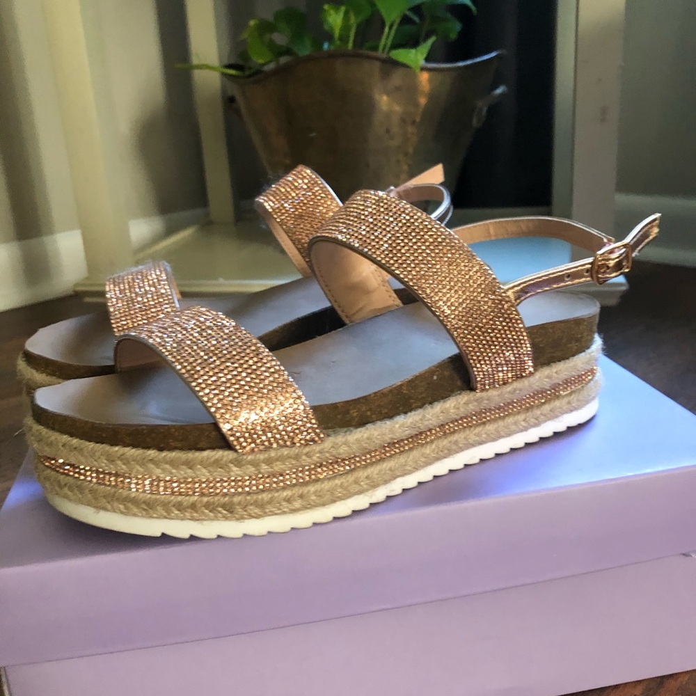 Shoes - Picture 2 of 6